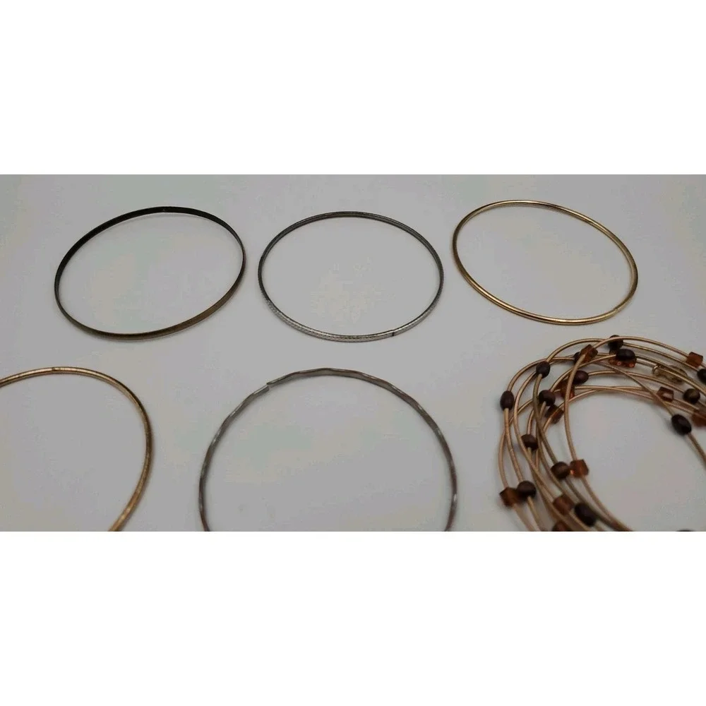 Lot Of Bracelets Bangles Skinny Metal Silver Gold Tone 23 Piece‎